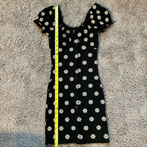 Princess Polly Floral Dress - Picture 7 of 11